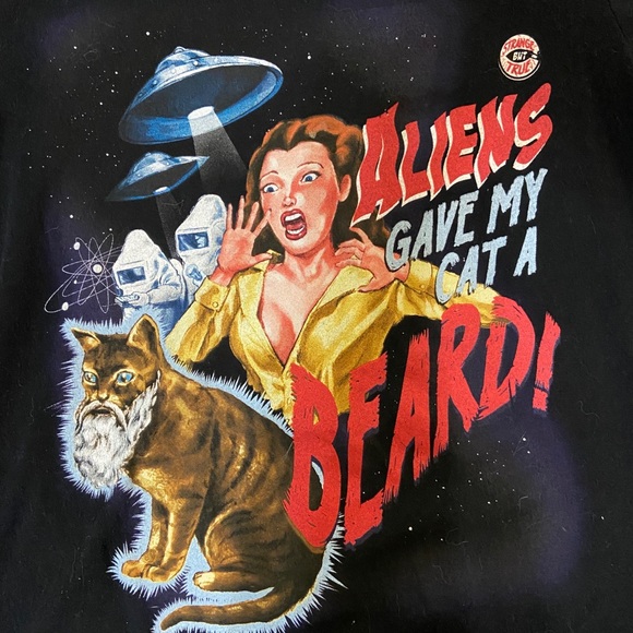 Aliens Gave My Cat A Beard Tshirt Xl 